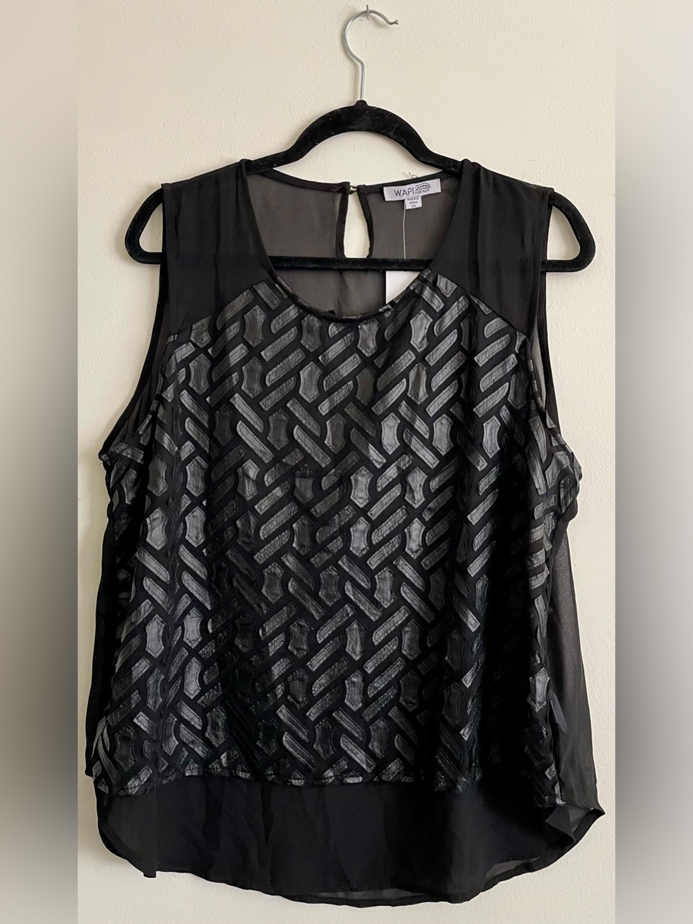🛞 NWT WAPI Plus Size Black Sheer Overlay Sleeveless Blouse 🛞
